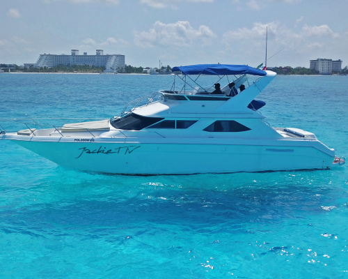 Yacht Jackie for rent in Cancun Mexico