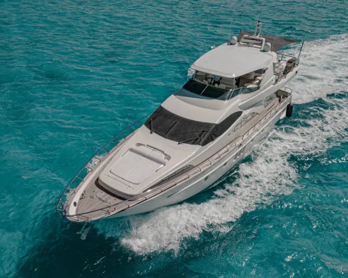 Azimut 80 luxury yacht Cancun charter