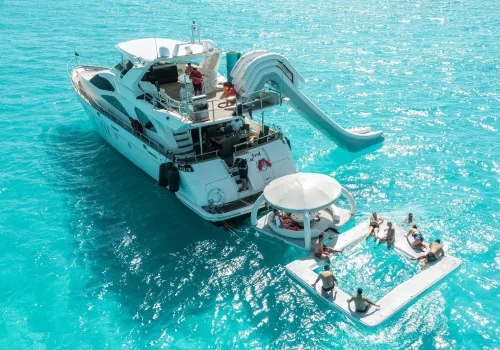 Azimut 80 luxury yacht water park